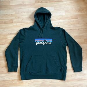 Patagonia Logo Uprisal Hoodie Forest Green
